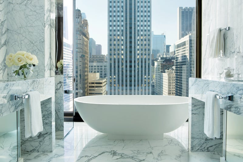 InfinitySuite_guest_bathroom_langhamchicago-1