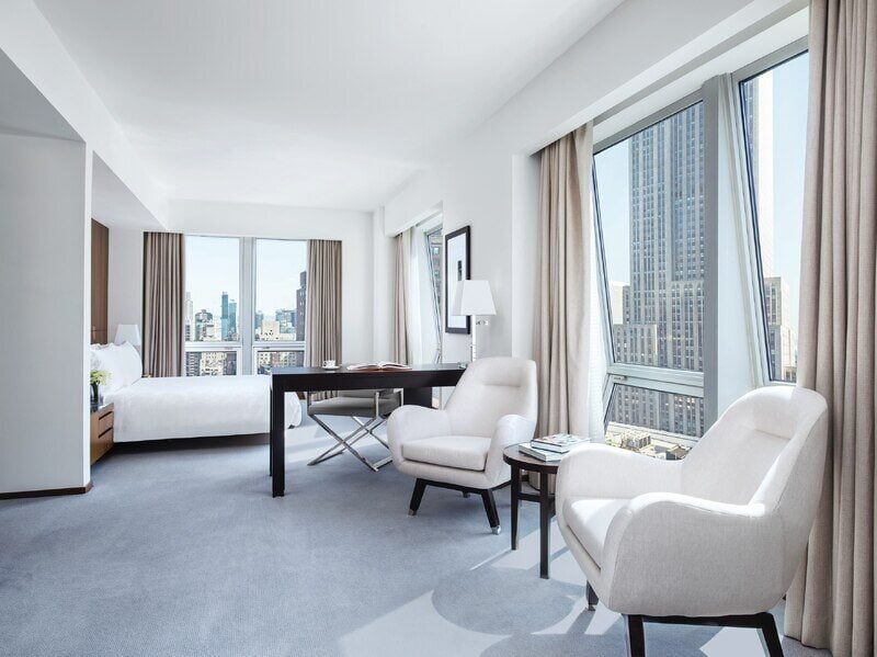 26.TLNYC_Junior Suite with Empire State View_2016_hires-1